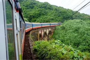 Discover These Top 5 Train Journeys in Vietnam Worth Experiencing