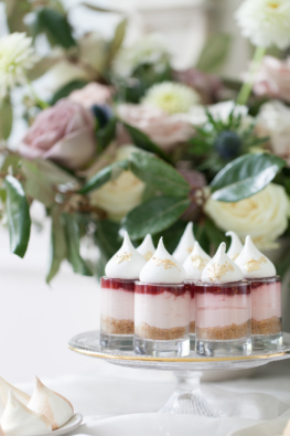 Swanky-London-Wedding-Inspiration-Filled-With-Pretty-Dessert-Ideas-Amanda-Karen-Photography-33-263x395