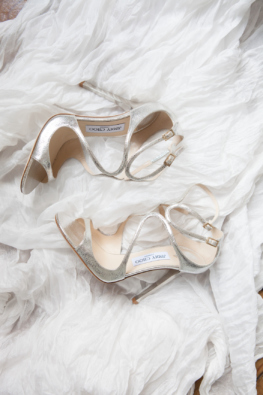 Swanky-London-Wedding-Inspiration-Filled-With-Pretty-Dessert-Ideas-Amanda-Karen-Photography-53-263x395