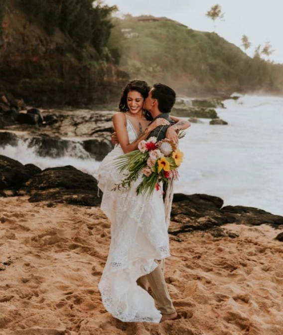 How To Fly With Your Wedding Dress How To Fly With Your Wedding Dress