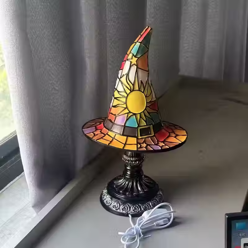 Miniatura: Chapéu da Feiticeira – Luminária Mística