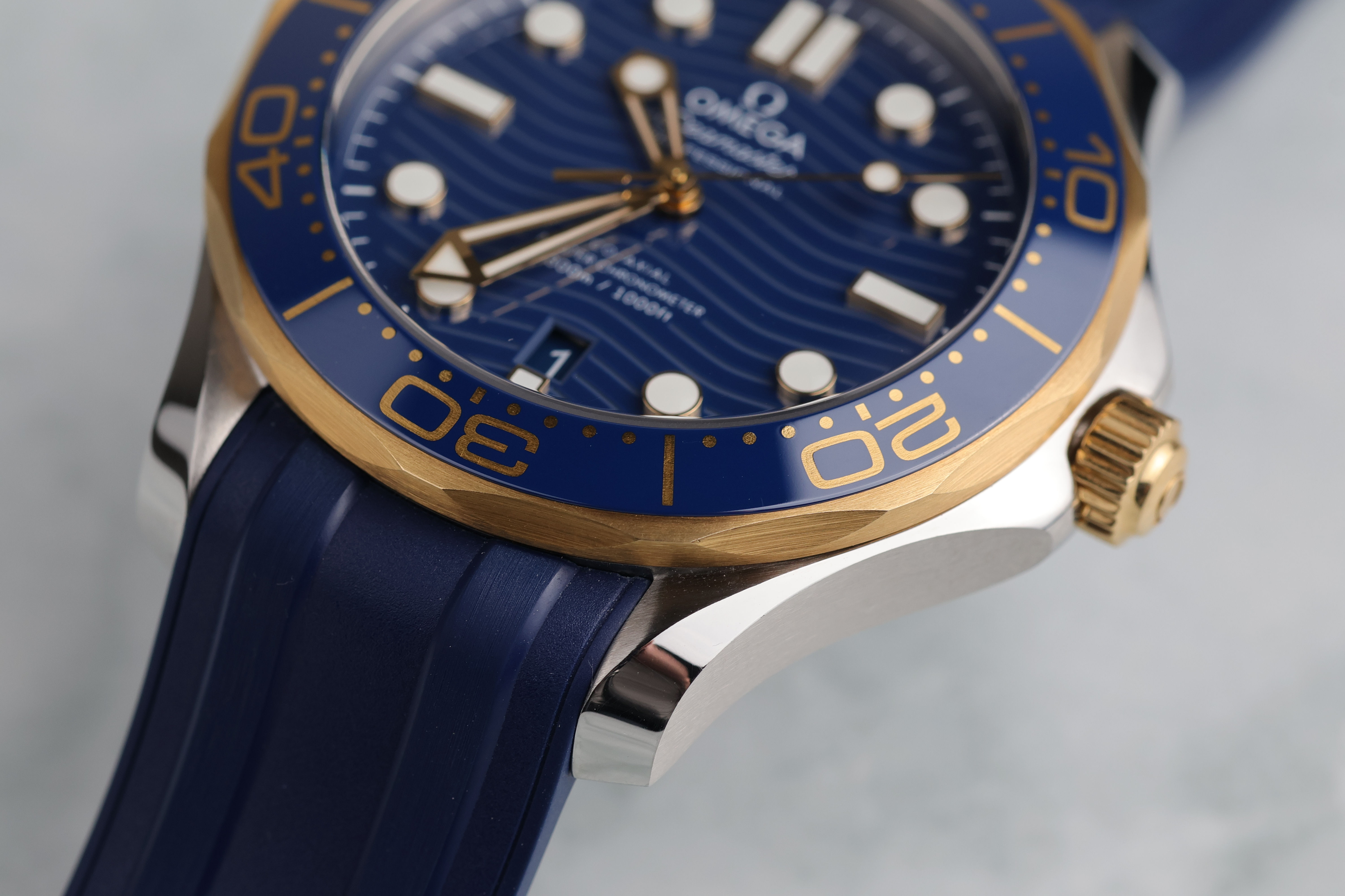 Omega Seamster Diver 300M  210.22.42.20.03.001