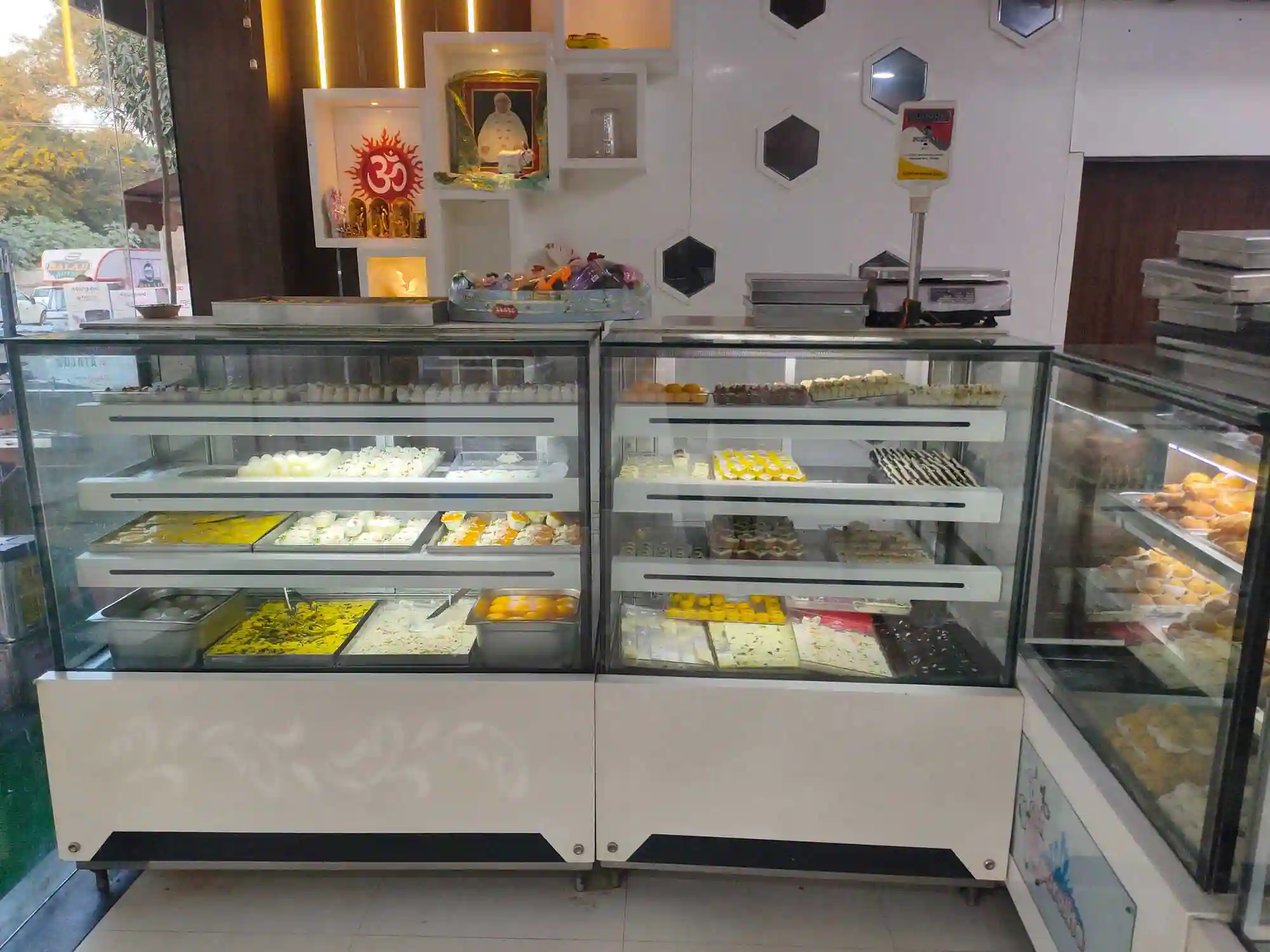 Anand Mishtan Bhandar 