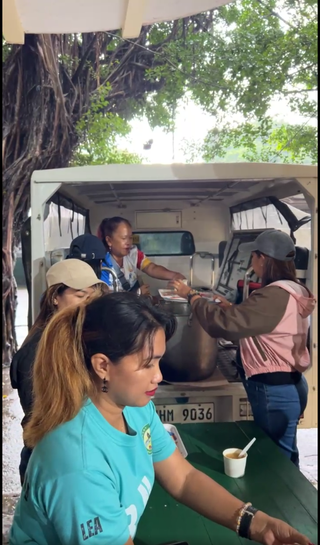 Libreng almusal ipinamahagi sa mga evacuee at TODA sa Pulilan