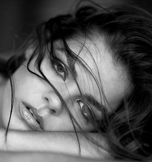 Black and White Clean Fashion Landscape Banner-2_edited.jpg