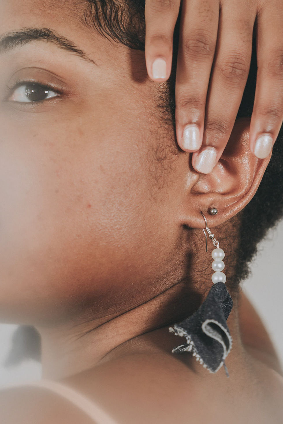Thumbnail: Denim & Pearls