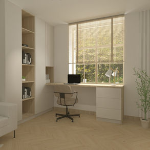 Jasny pokój w Książu Wielkopolskim z biurkiem, drewnianymi żaluzjami, regałem i tapetą w liście. Urządzanie wnętrz Książ Wielkopolski