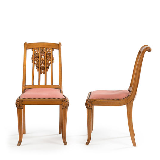 paire de chaises en poirier par paul follot art déco art nouveau à décor de roses et feuillages french art déco furniture 