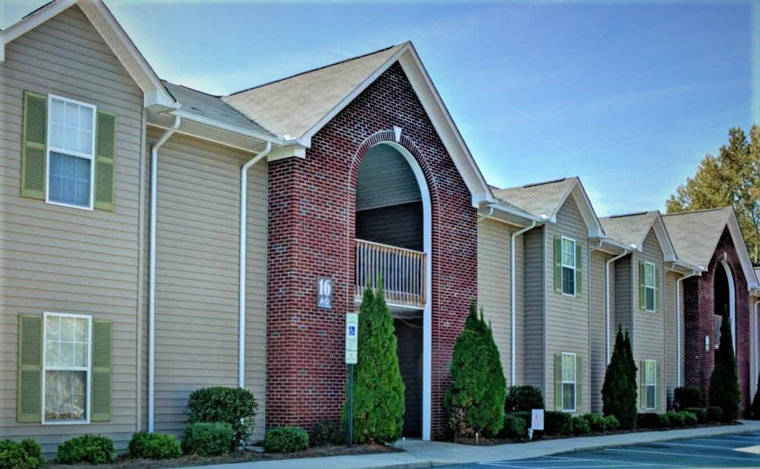 Summers Run Apartments Apartments 2207 North Fayetteville Street