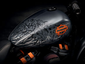 gray and black motorcycle