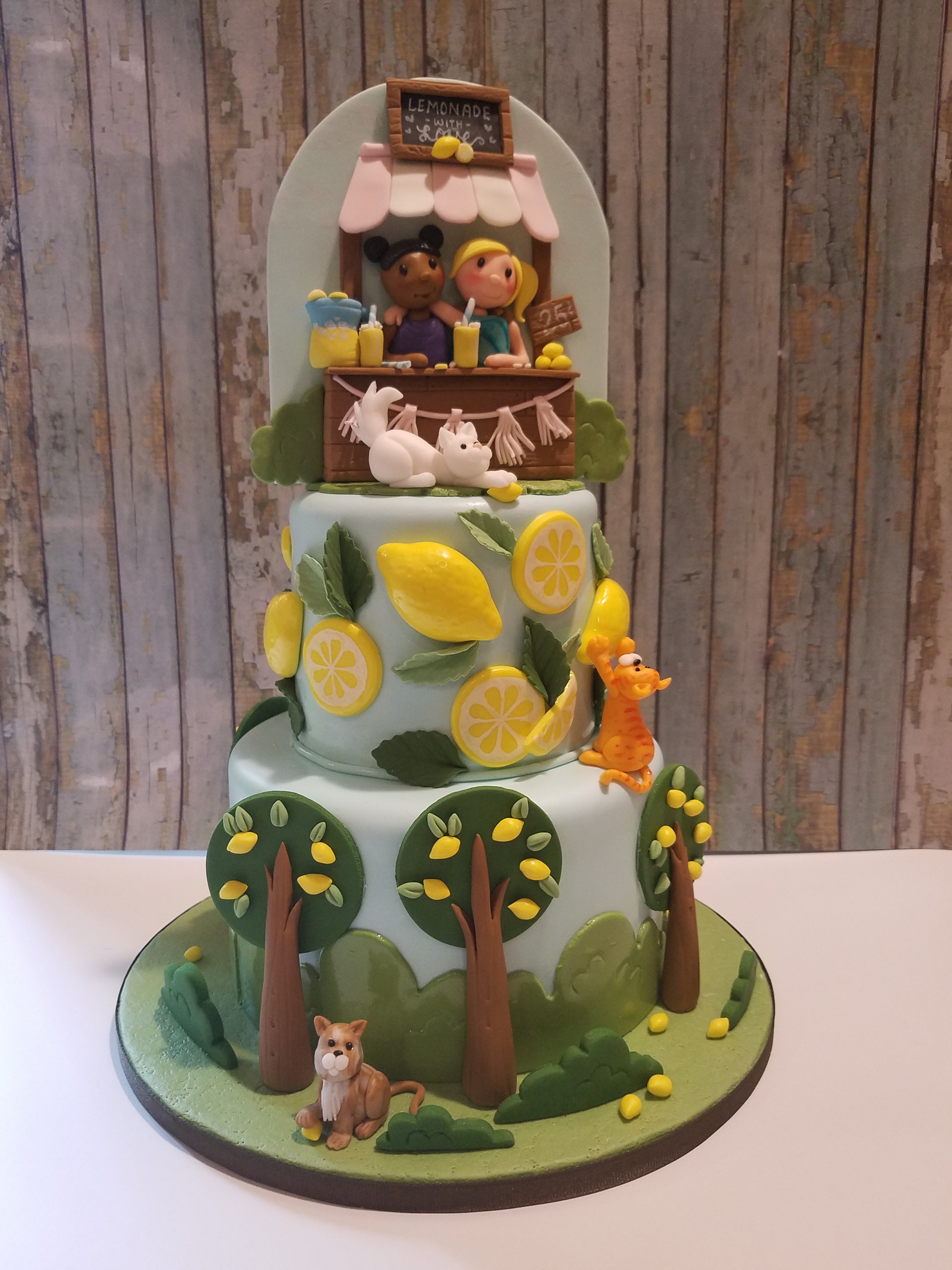 A sweet Summer friends cake!