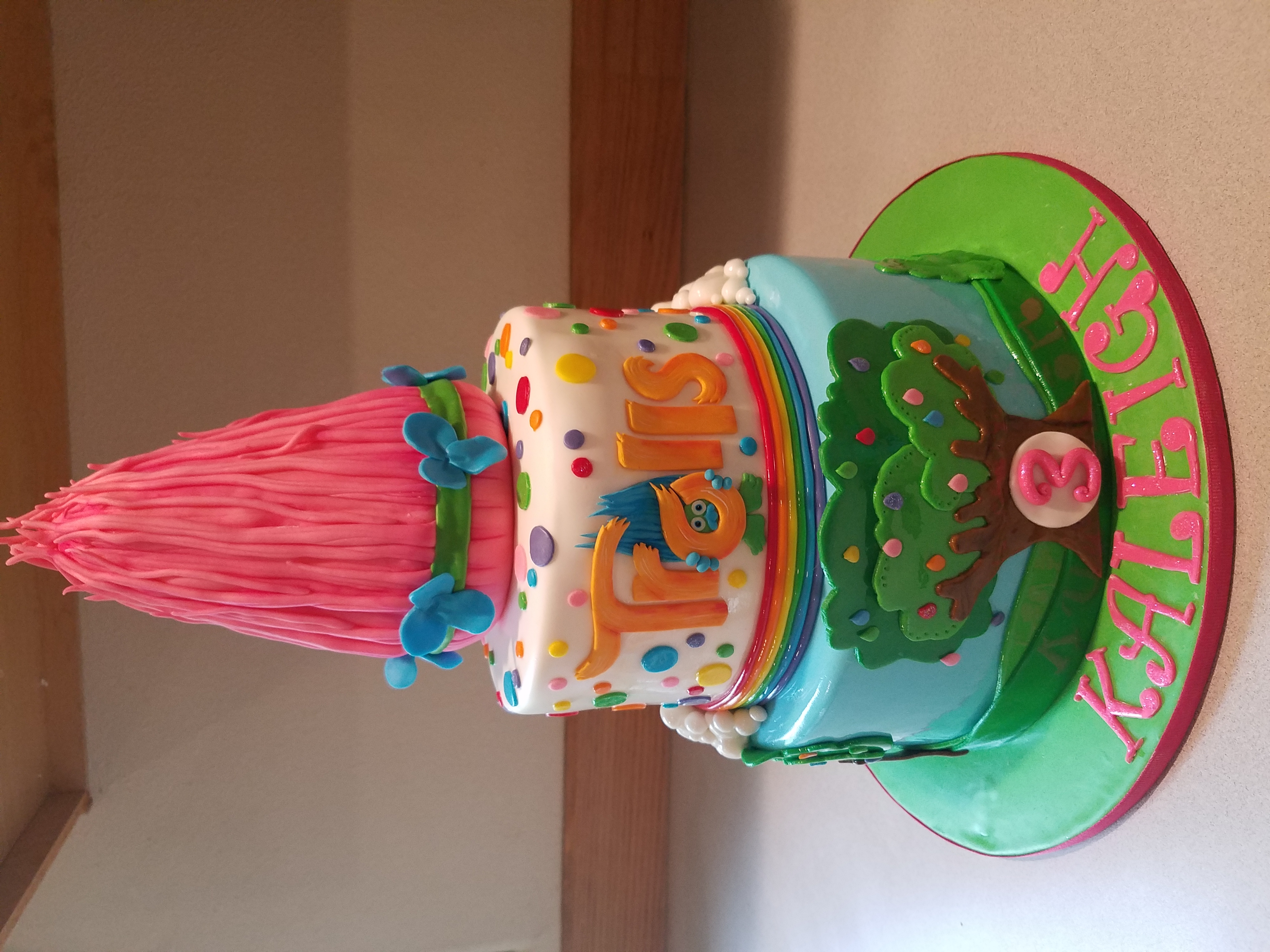 Poppy Troll Cake