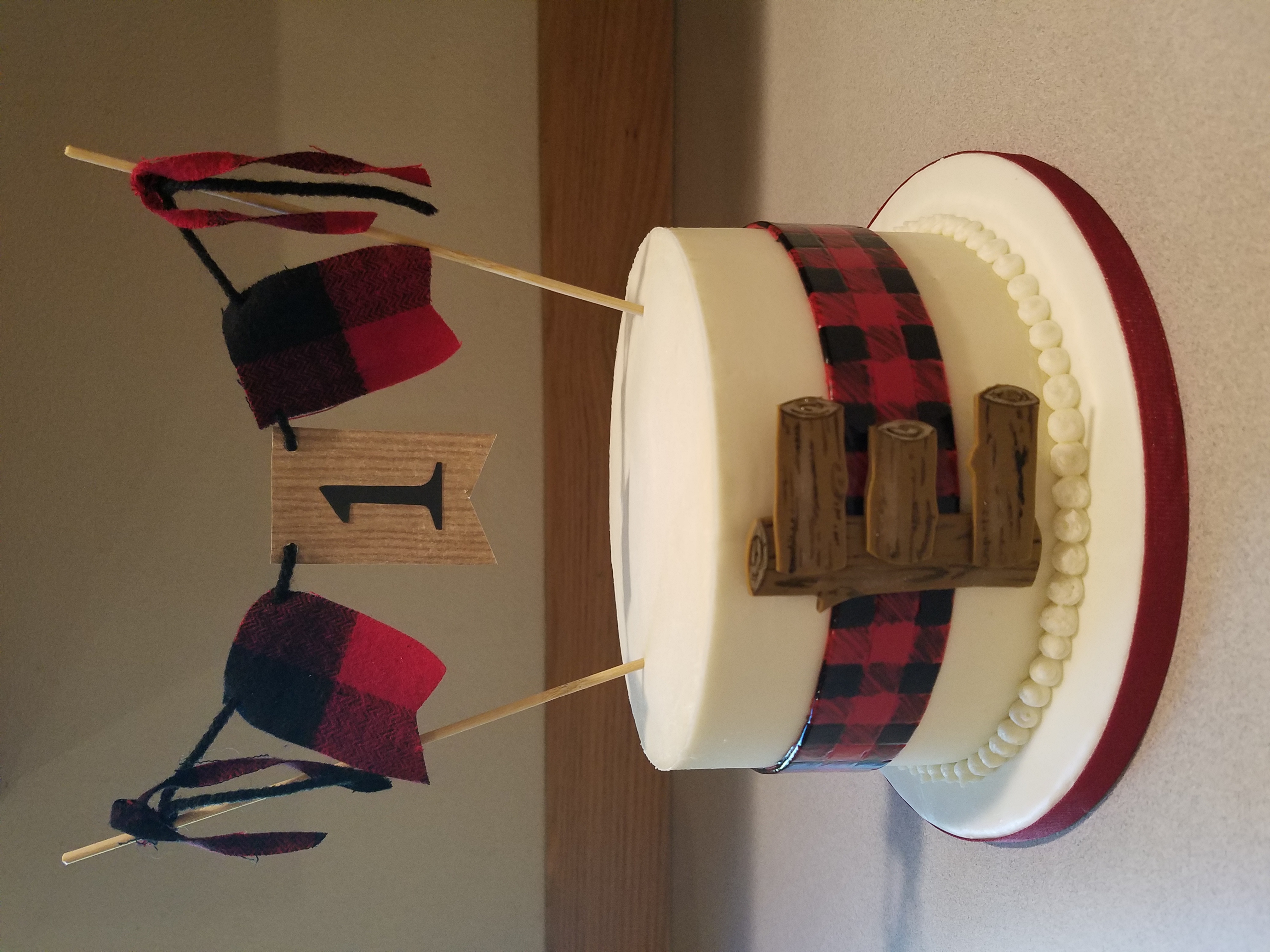 Lumber Jack smash cake