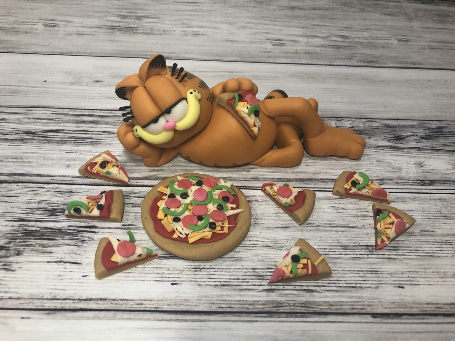 Garfield And His Pizza
