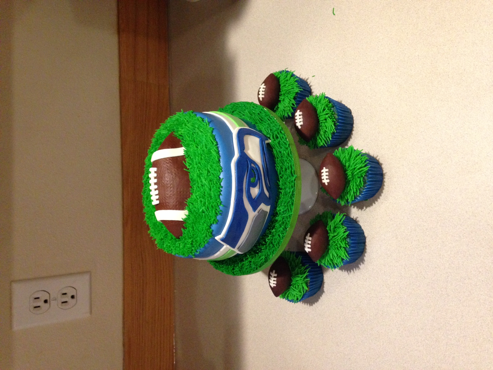 Seahawks cake set
