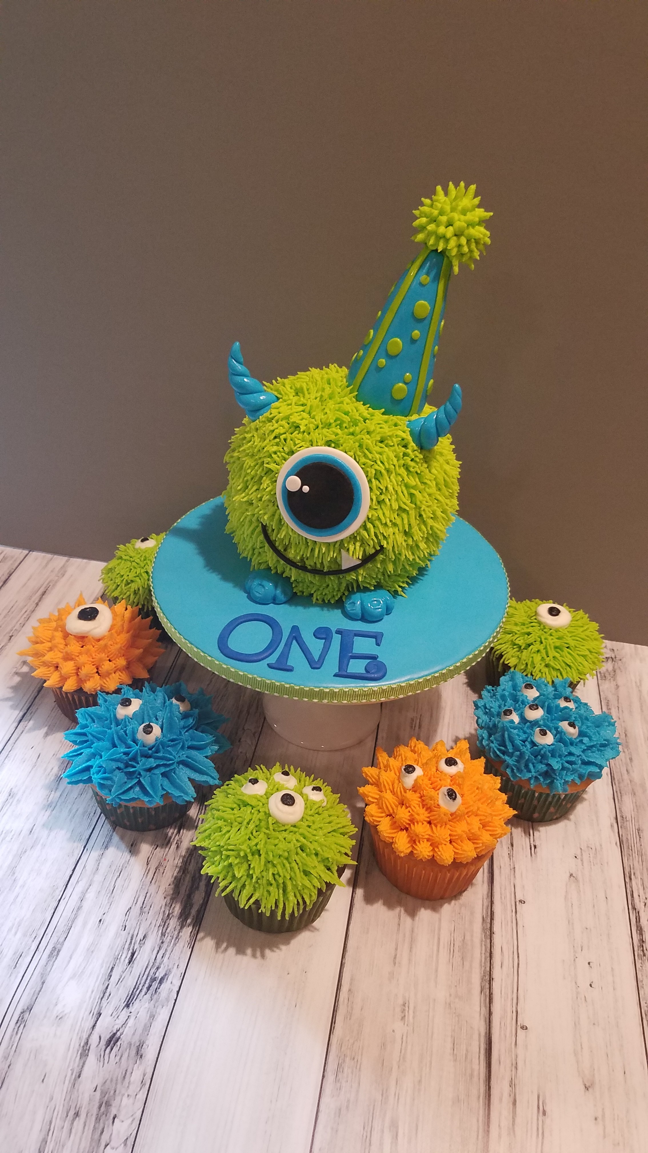 Monster cakes set