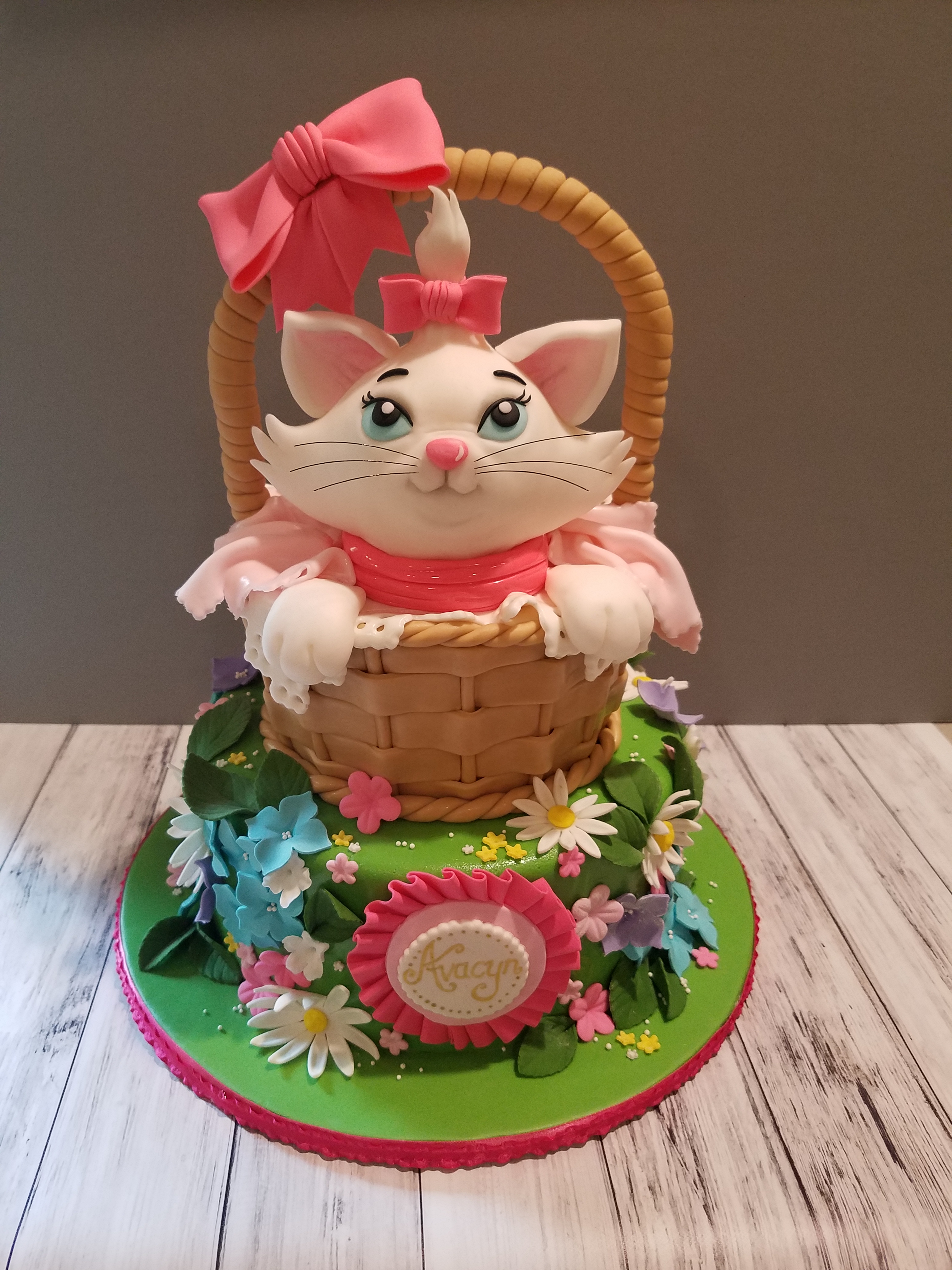 Aristocats Marie inspired cake