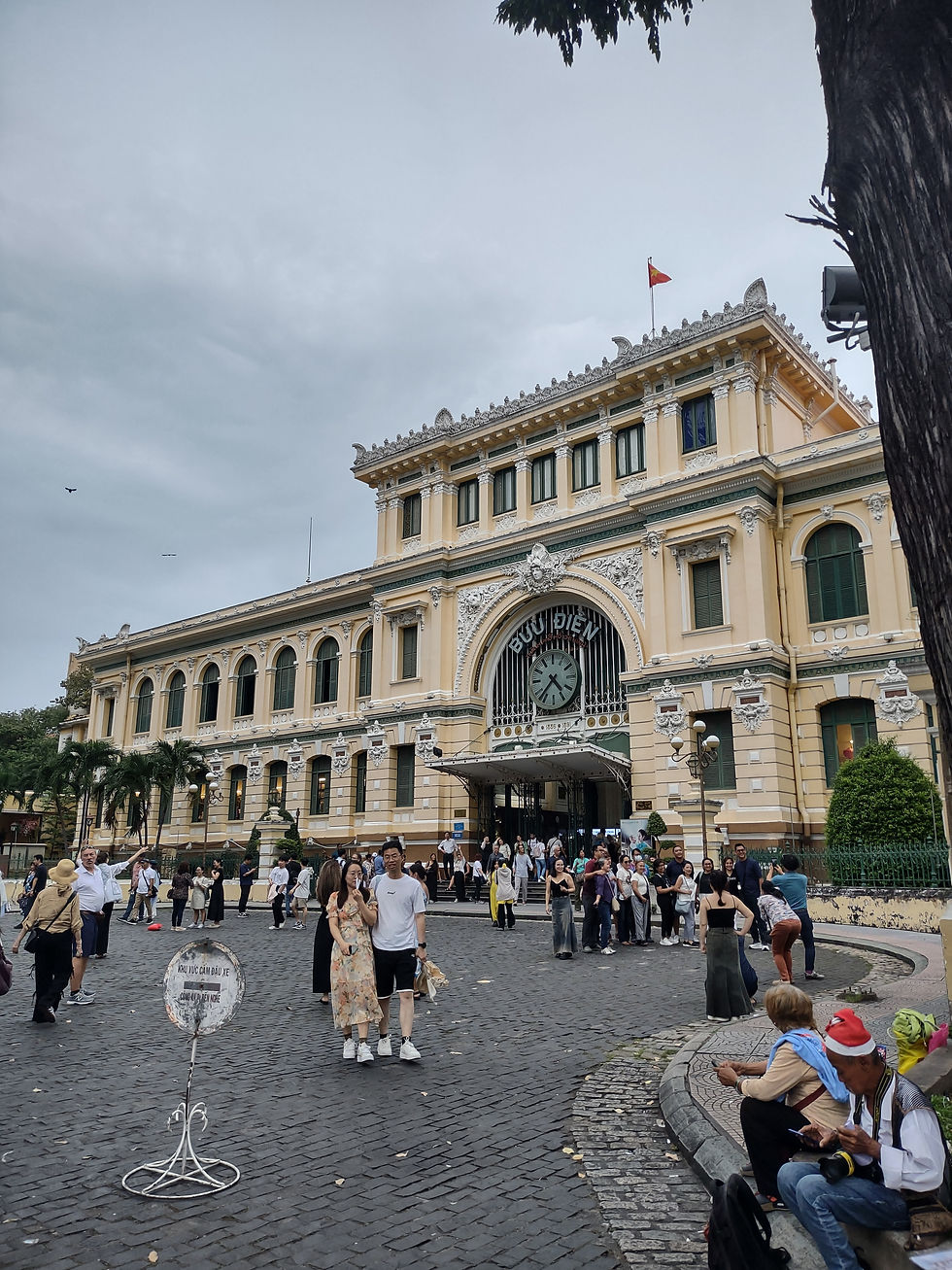 Bưu điện Thà nh phố Hồ Chà Minh