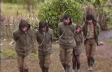 1986 Masacre de Tacueyó fotograma del reportaje de Raúl Benoit 1.png