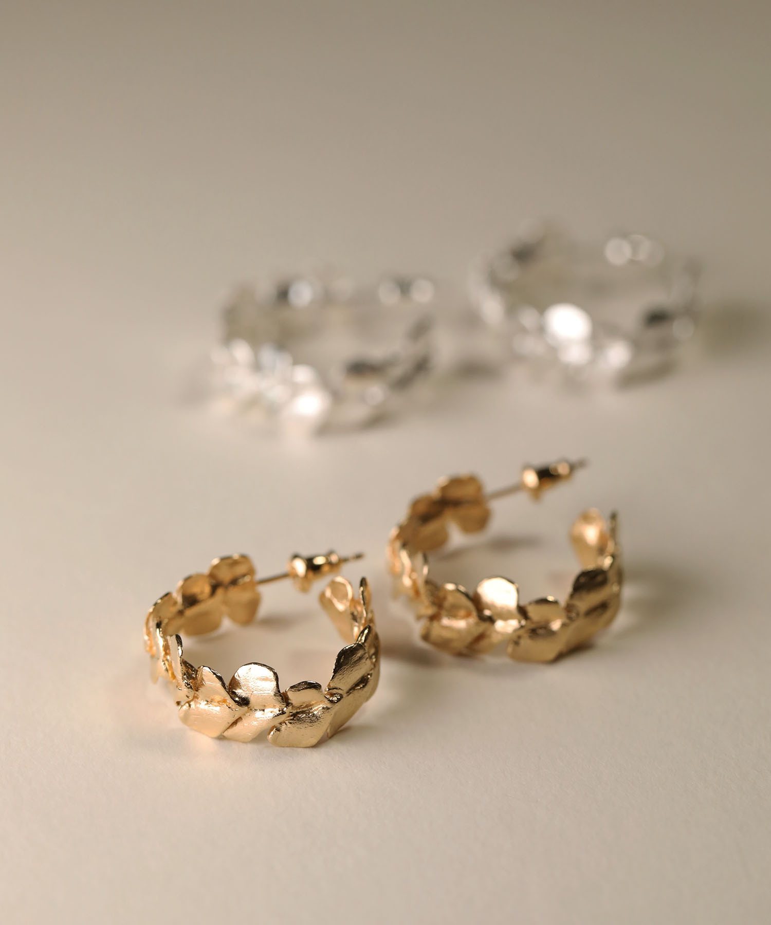 バラの花びらピアス / Rose Petal Earrings