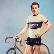 Coureur 1color.jpeg