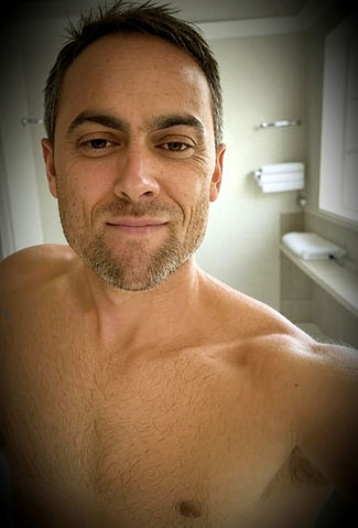 Stuart Townsend_edited_edited_edited.jpg
