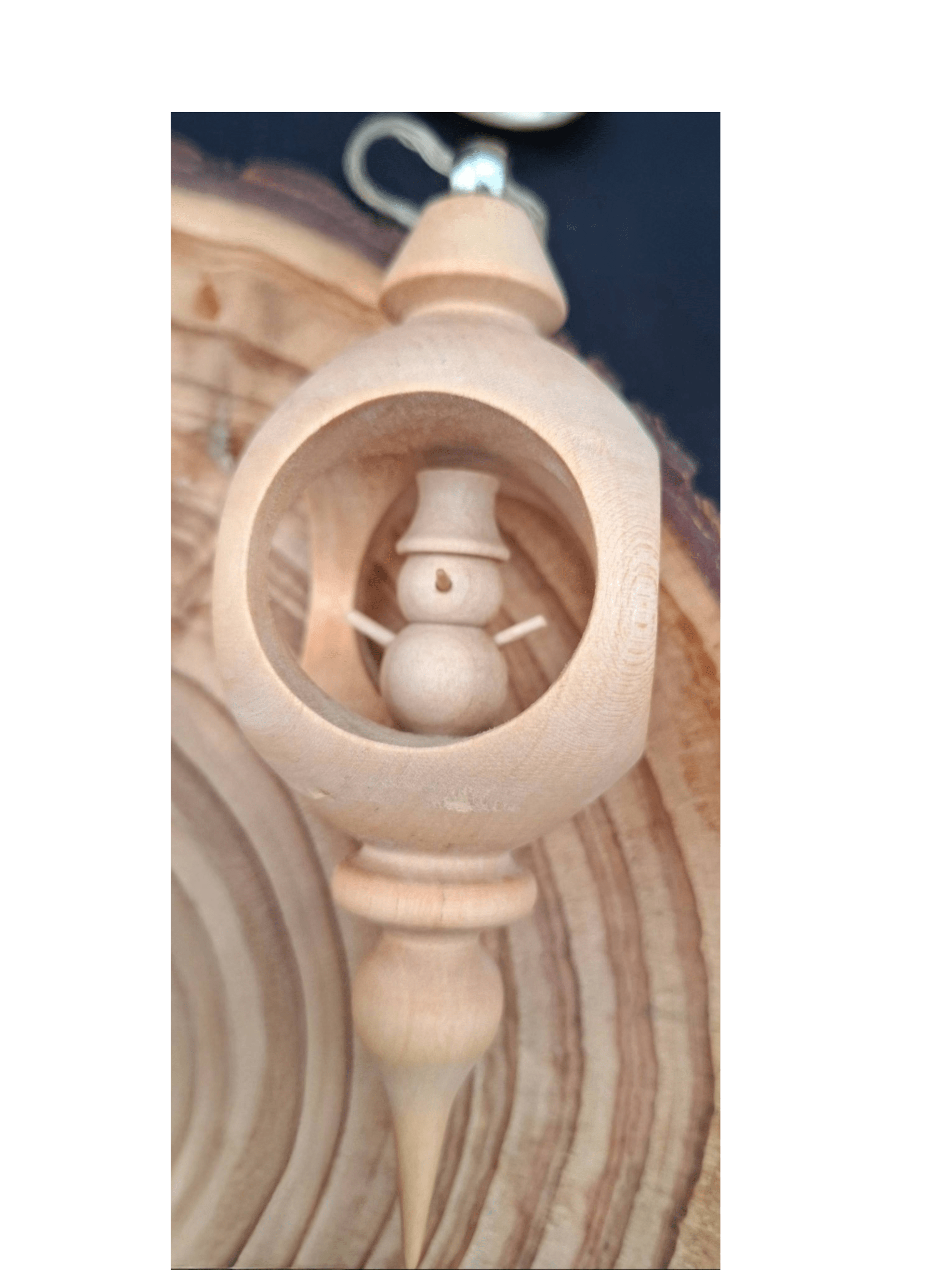 Holzkugel mit Schneemann