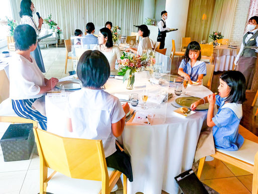 【募集開始】　『夏休み親子のテーブルマナーレッスン』

この夏、お子さまの「できた！」が増える一日を🌱