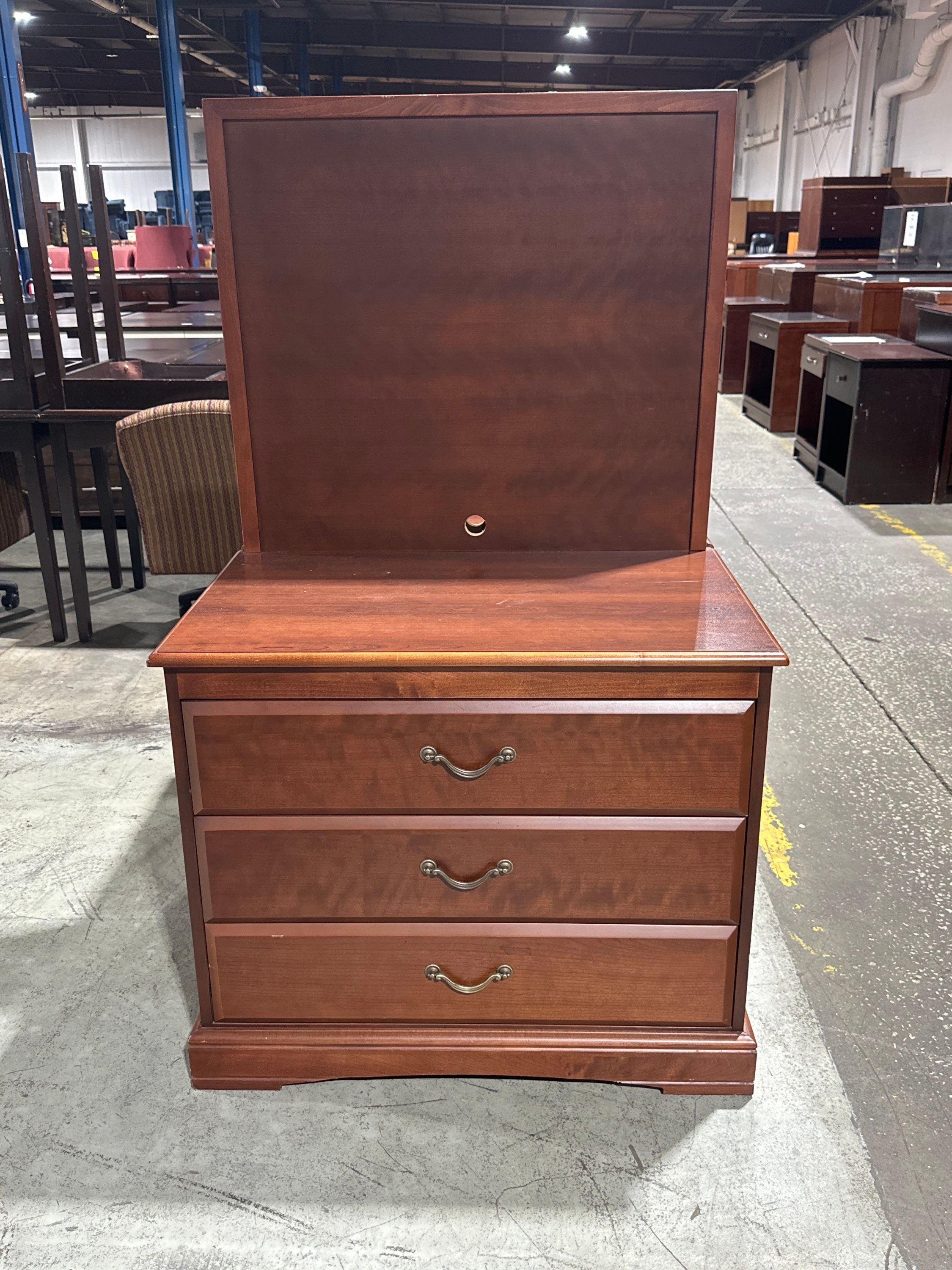 Mentor 3 Drawer Light Dresser
