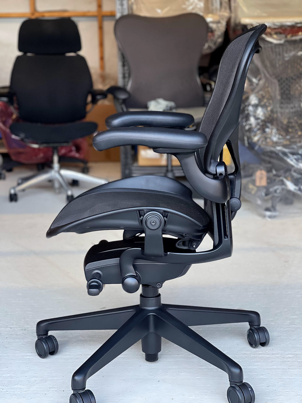 Thumbnail: Herman Miller Aeron Remastered Size B Onyx