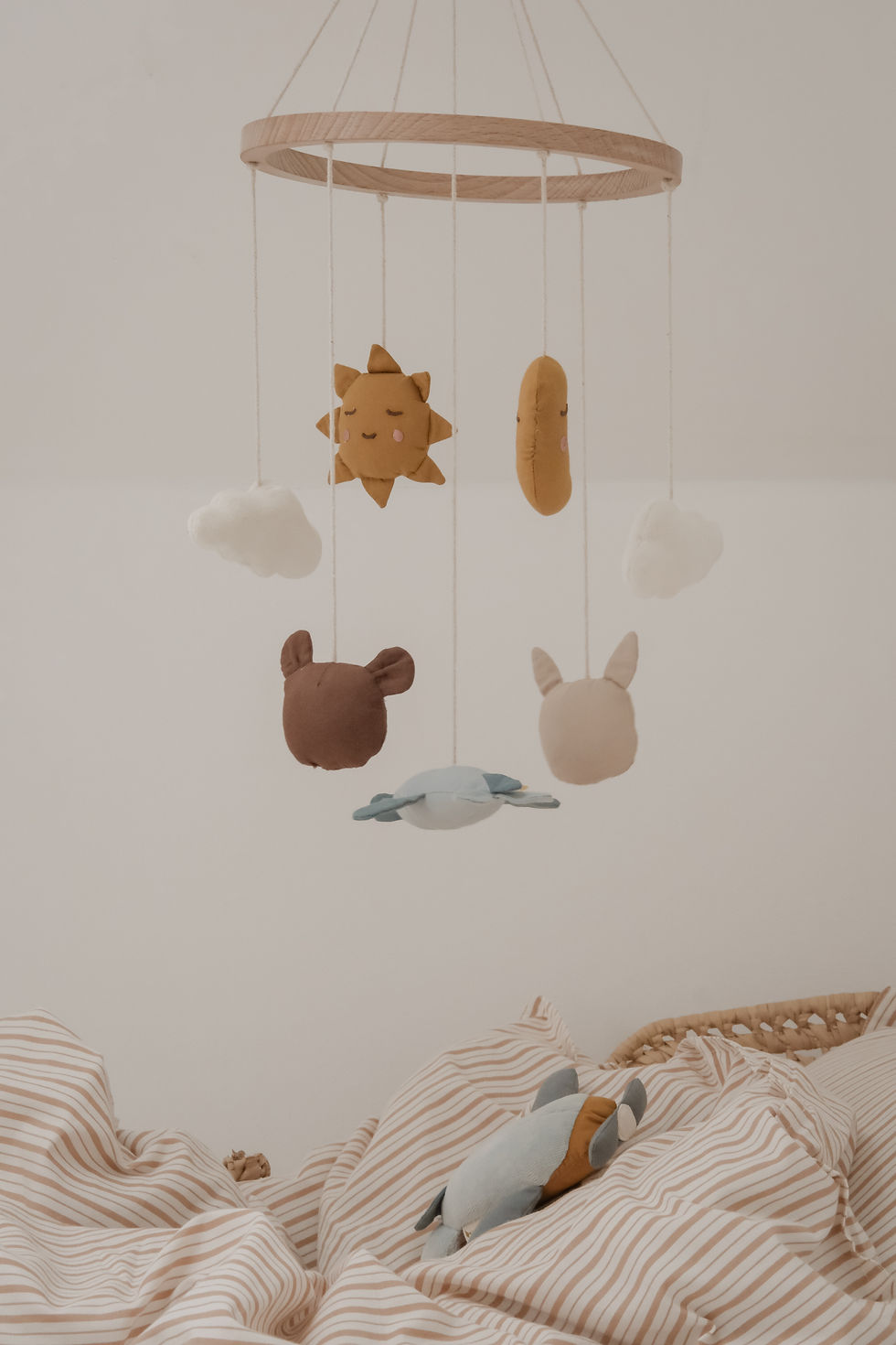 الصورة المصغرة: Baby Crib Mobile - In The Air Blue, Fabelab