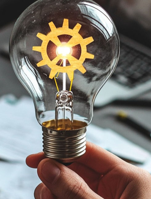 Lightbulb and laptop