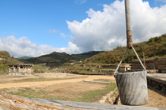 Fig. 6_Salinas de Añana and production.JPG