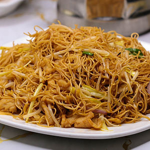 豉油皇雞球炒面 Chicken Chow Mein