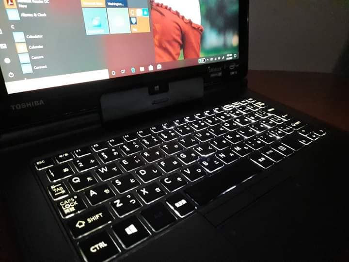 Thumbnail: Toshiba Dynabook V713