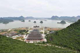 Chùa Tam Chúc - Ba Sao