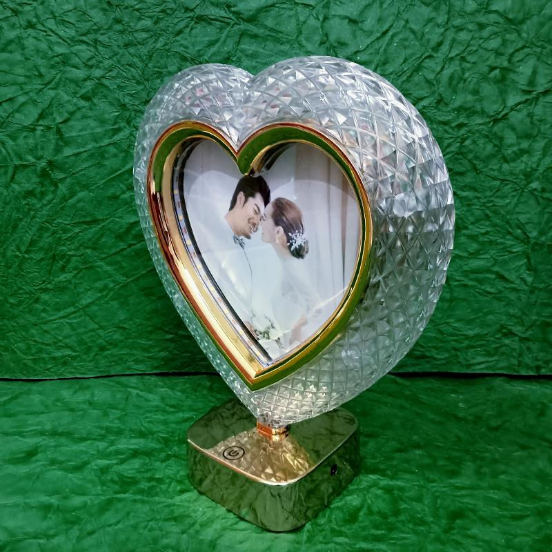 Thumbnail: LED Crystal Heart Photo Frame