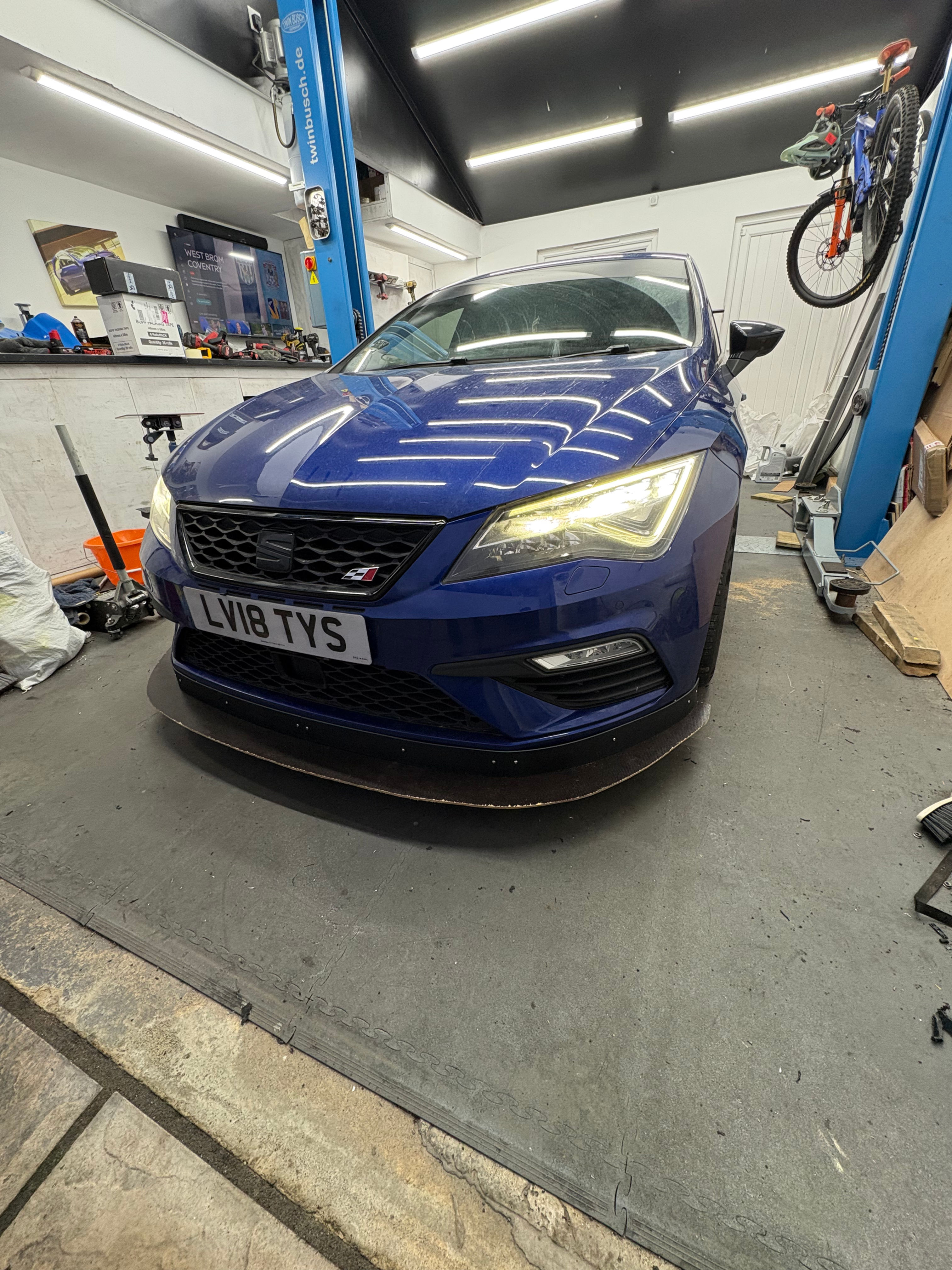 MGC Modifications Seat Leon mk3 Splitter Kit