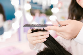 At Mooi Salon and Spa in Tampa, Florida, you will get a relaxing and enjoyable professional haircut. Plus, the hair will grow back healthier and stronger.