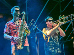 El barrio de Ceares se convierte en el epicentro de la cultura del vinilo con el nacimiento del Curuxa Fest