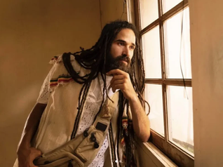 Grammy a Keznamdi resucita cuestionamientos sobre representación y transparencia