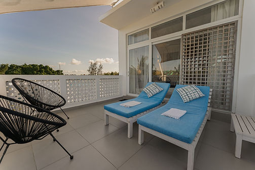 balcony side.jpg