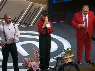Jurados do MasterChef provando a empada da Casa Godinho