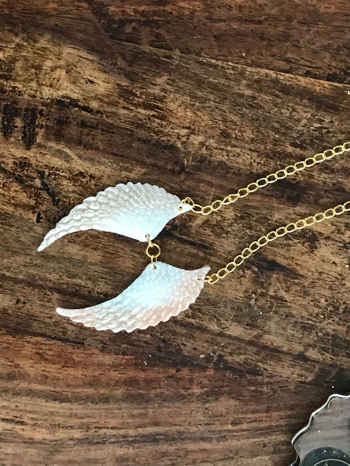 Angel wings necklace 