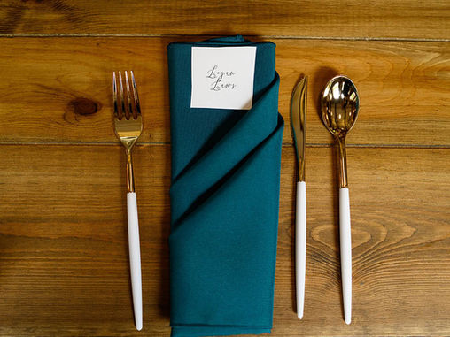 DIY Napkin Folding | Make Your Wedding Fancy by Adding a Little Flare to Your Table