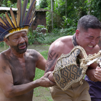 ser andy is feeling extreme pain wearing the bullet ants gloves