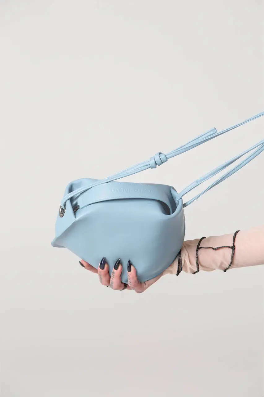 Miniatura: Overall Office - Shell Clutch Black / Sky blue