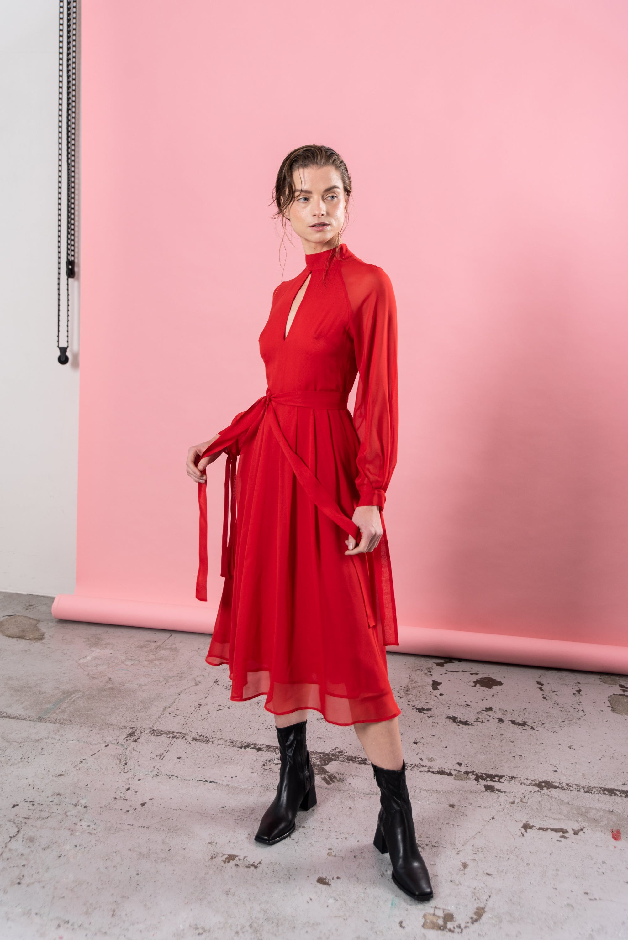 Lucie Komárková – Hedvábné šaty HEDDA