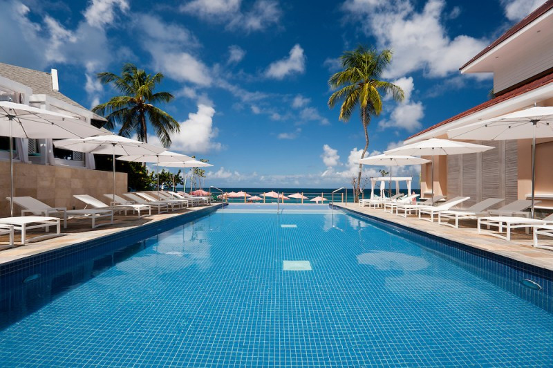 infinity-pool-bodyholiday-800x532