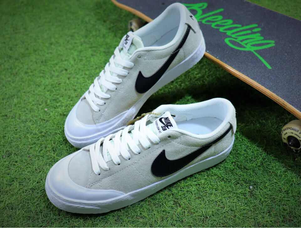 Thumbnail: Nike - SB Blazer Low XT